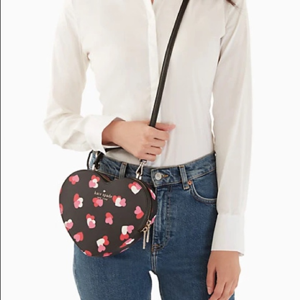 SOLD Kate Spade New York Crossbody w/hearts